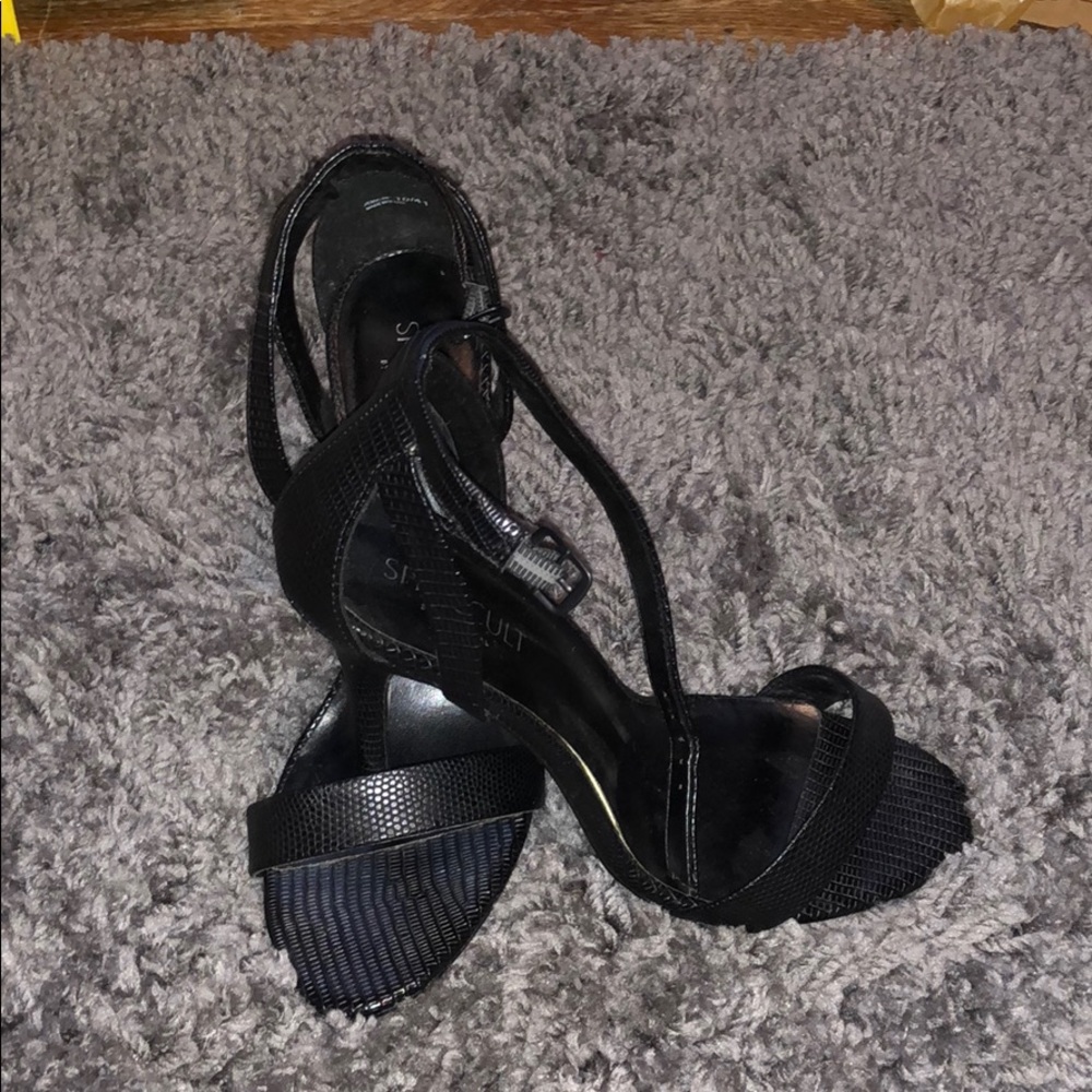 Simple strap black heels